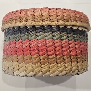 Vintage Colorful Woven Basket with Lid Brown Pink Green Blue 8 In. Diameter